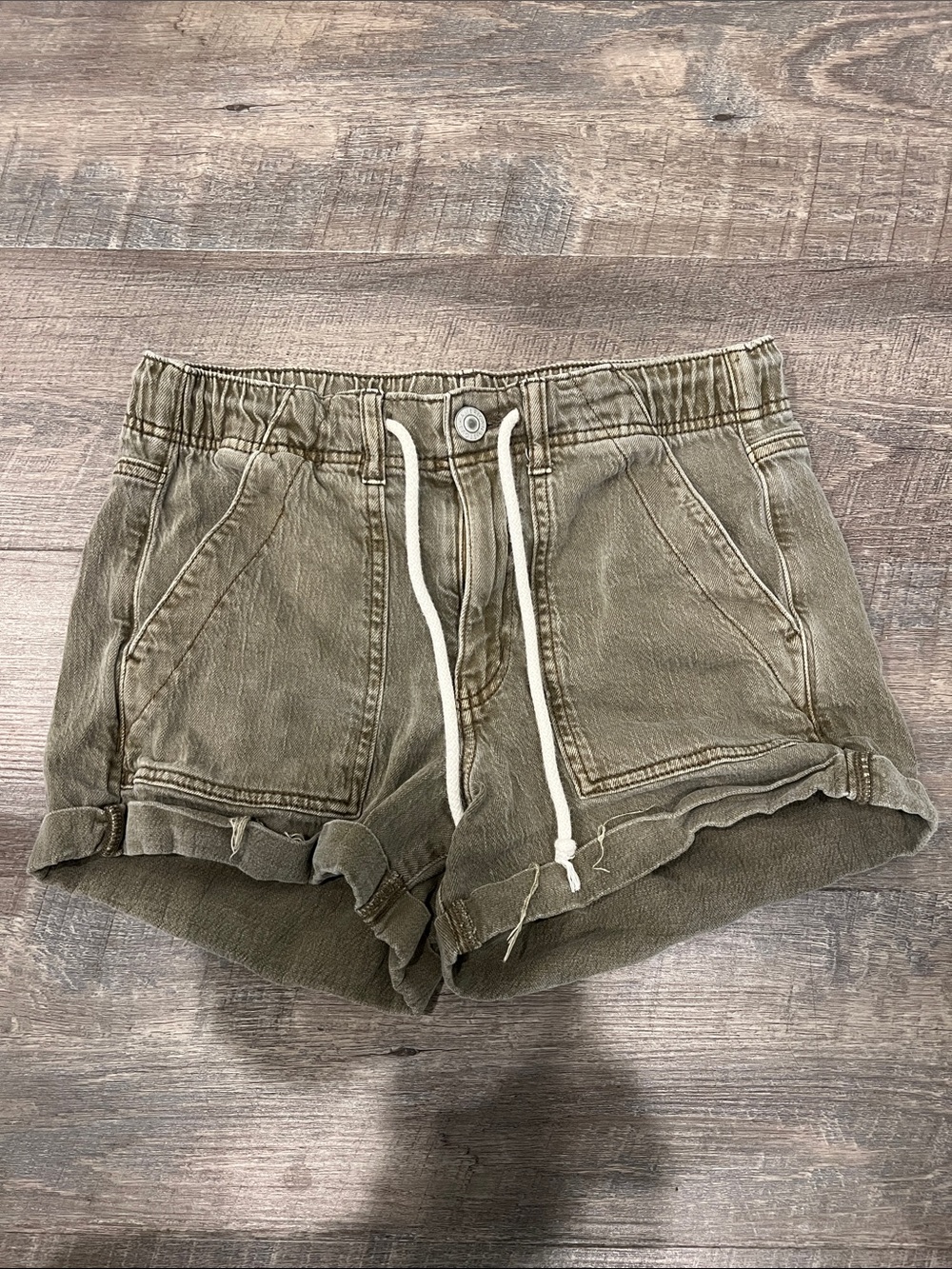 American Eagle Outfitters Olive Drawstring Casual Shorts